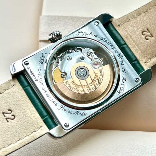 Mặt đáy lộ máy cực đẹp