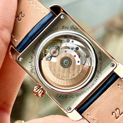 đồng hồ đáy lộ máy rất đẹp